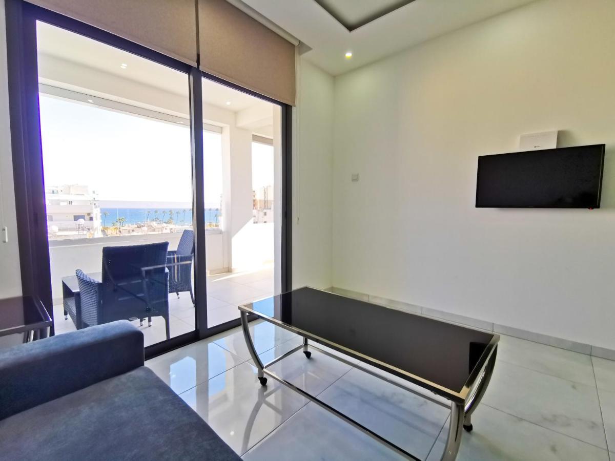 לרנקה Sunny Daze Seaview Apartment מראה חיצוני תמונה